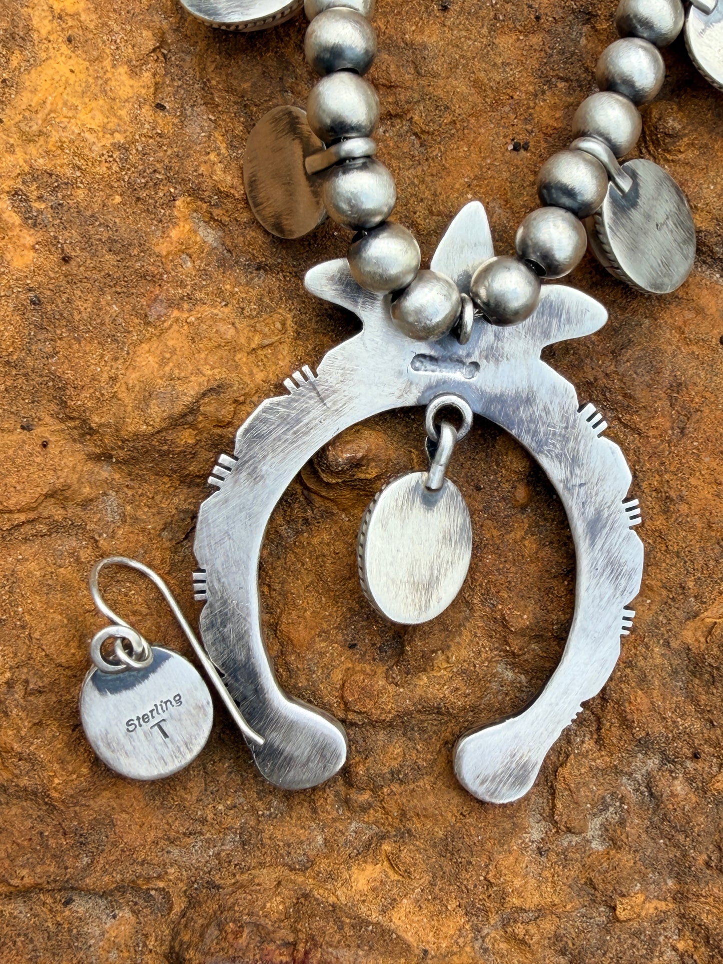 Native Made Queen Pink Conch Squash Neckalce and Earring Set
