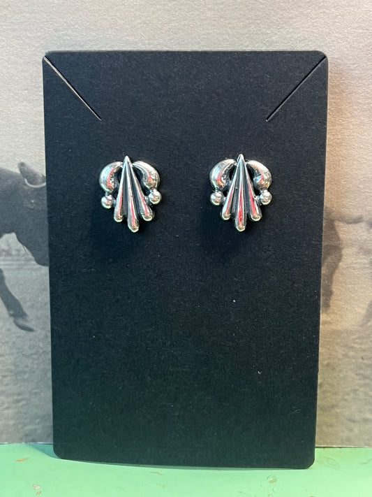 The Victoria Earrings