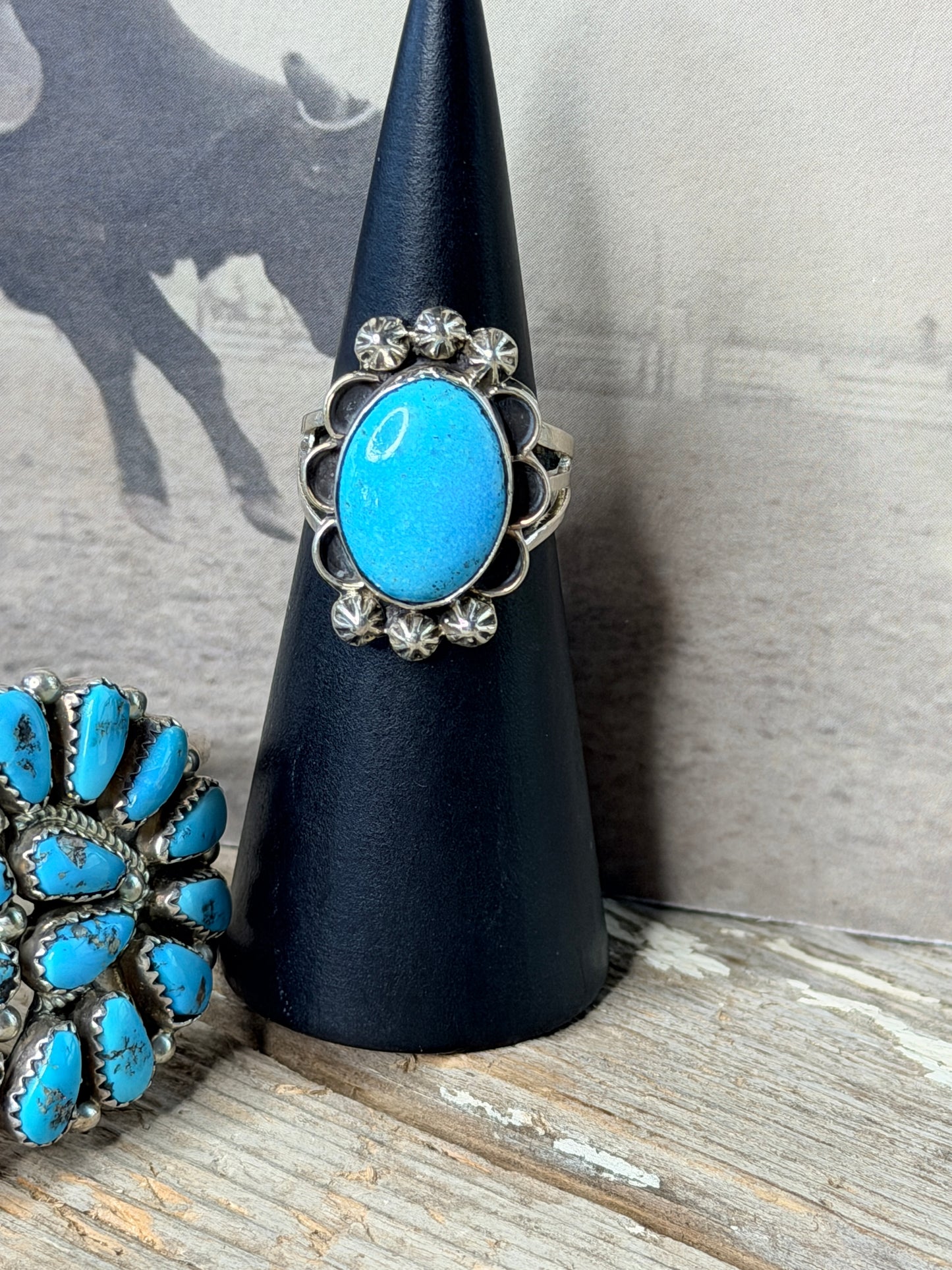 Authentic Native American Kingman Turquoise and Sterling Silver Detailed Ring By Arlene Lewis Size 7