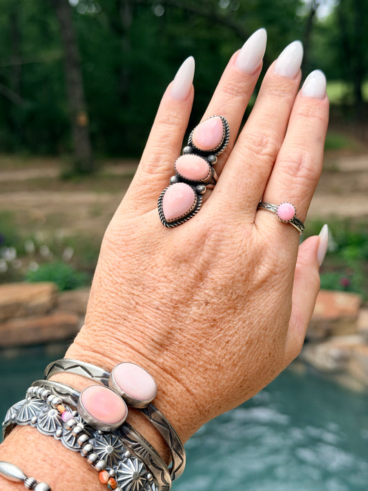 Authentic Native America Navajo Sterling Silver Pink Conch Shell Ring By Letricia Largo size 9