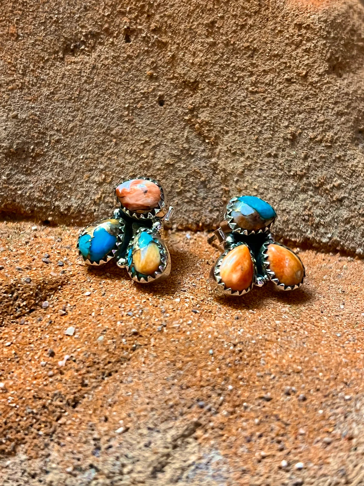 HANDMADE 3-STONE TURQUOISE & ORANGE MOJAVE CLUSTER STERLING SILVER STUD EARRINGS